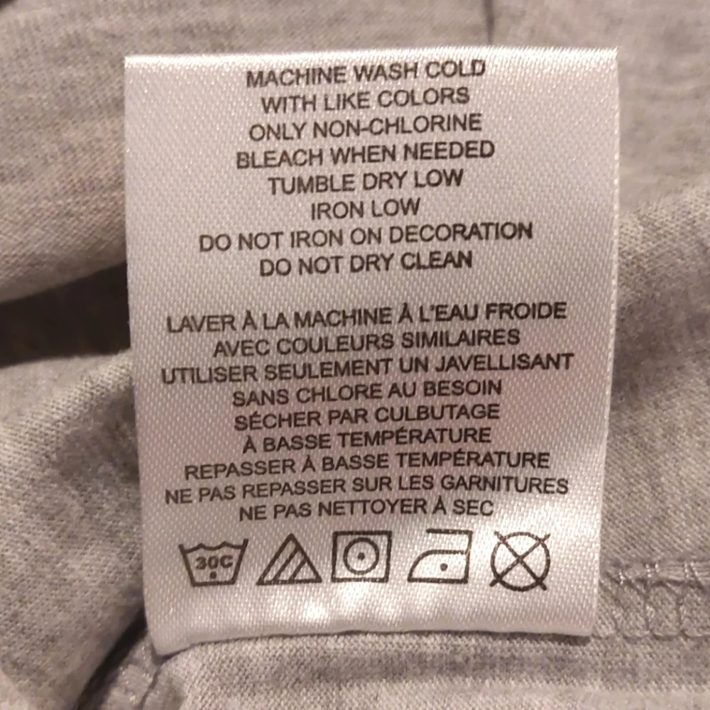 🔥SALE🔥 DC Comics Batman Girl's Grey Long Sleeved Tee NWT Size 5 - Picture 4 of 6